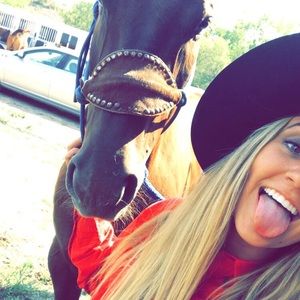 Meet your Posher, Sami